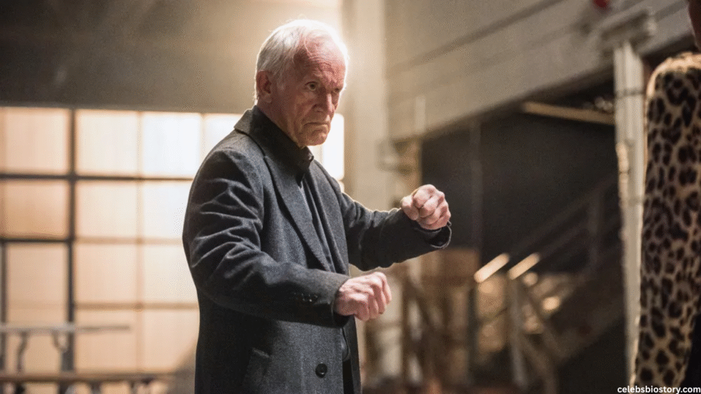 Lance Henriksen